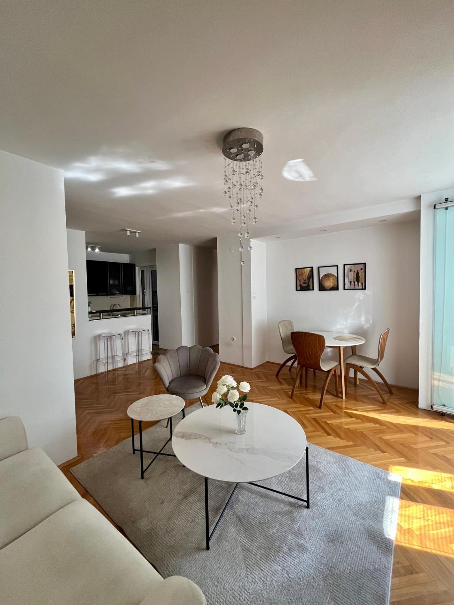 סקופיה Ruby Luxury Central Apartment מראה חיצוני תמונה
